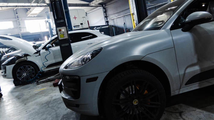 We offer car selection and purchase services 2