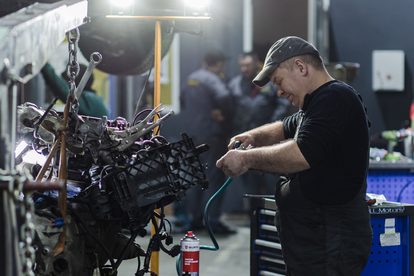 Engine repair 10