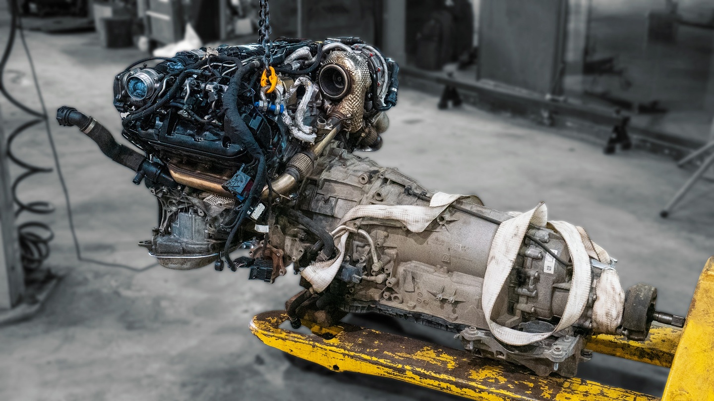 Engine repair 18