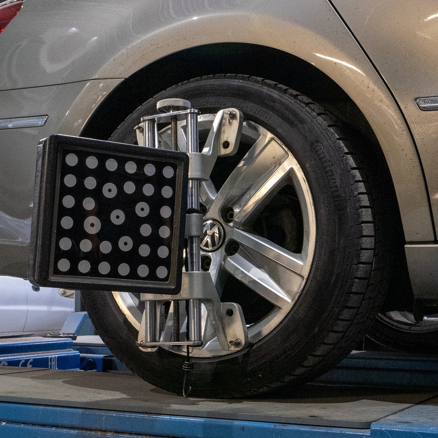 Camber adjustment 12