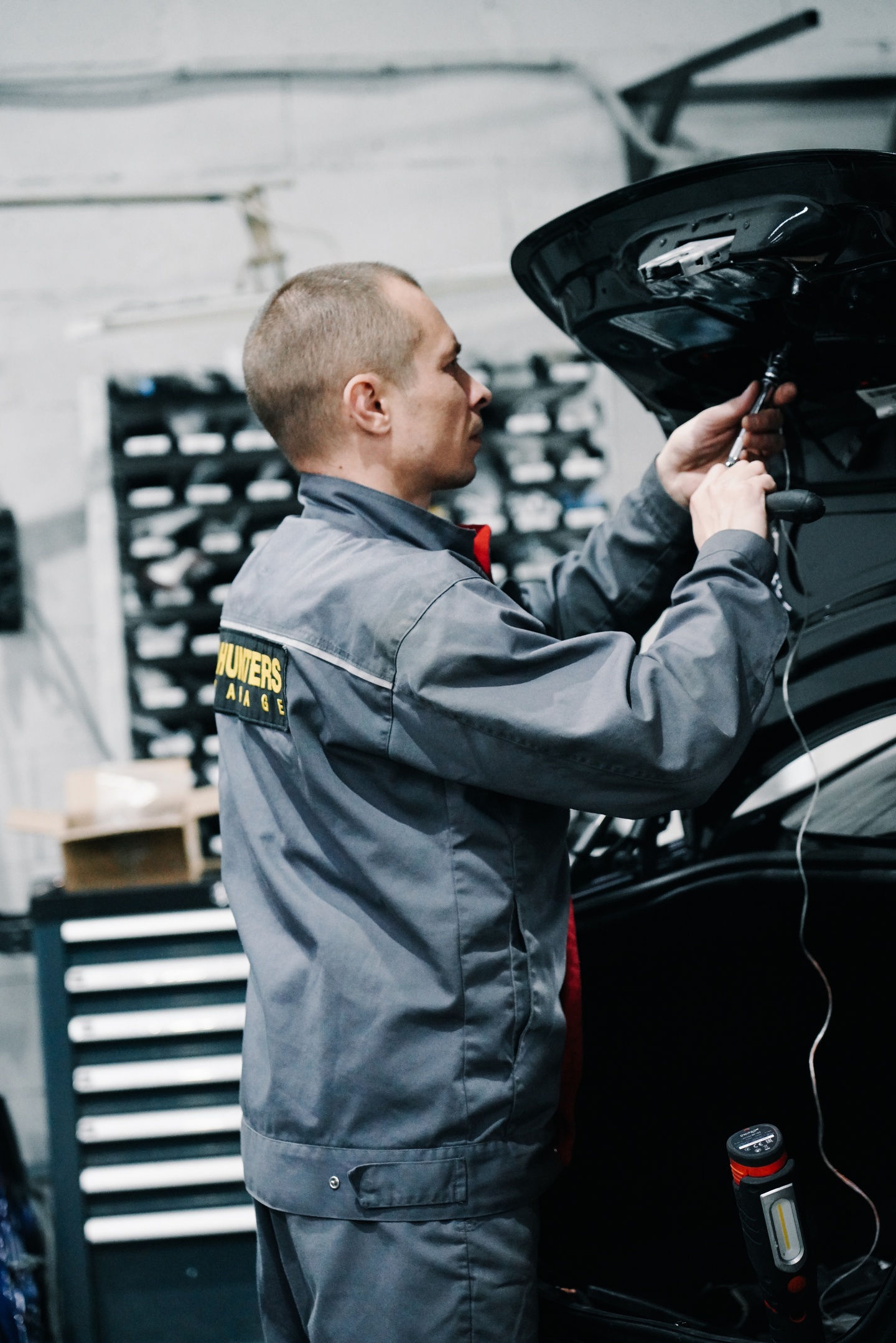 Maintenance of the car picture 8